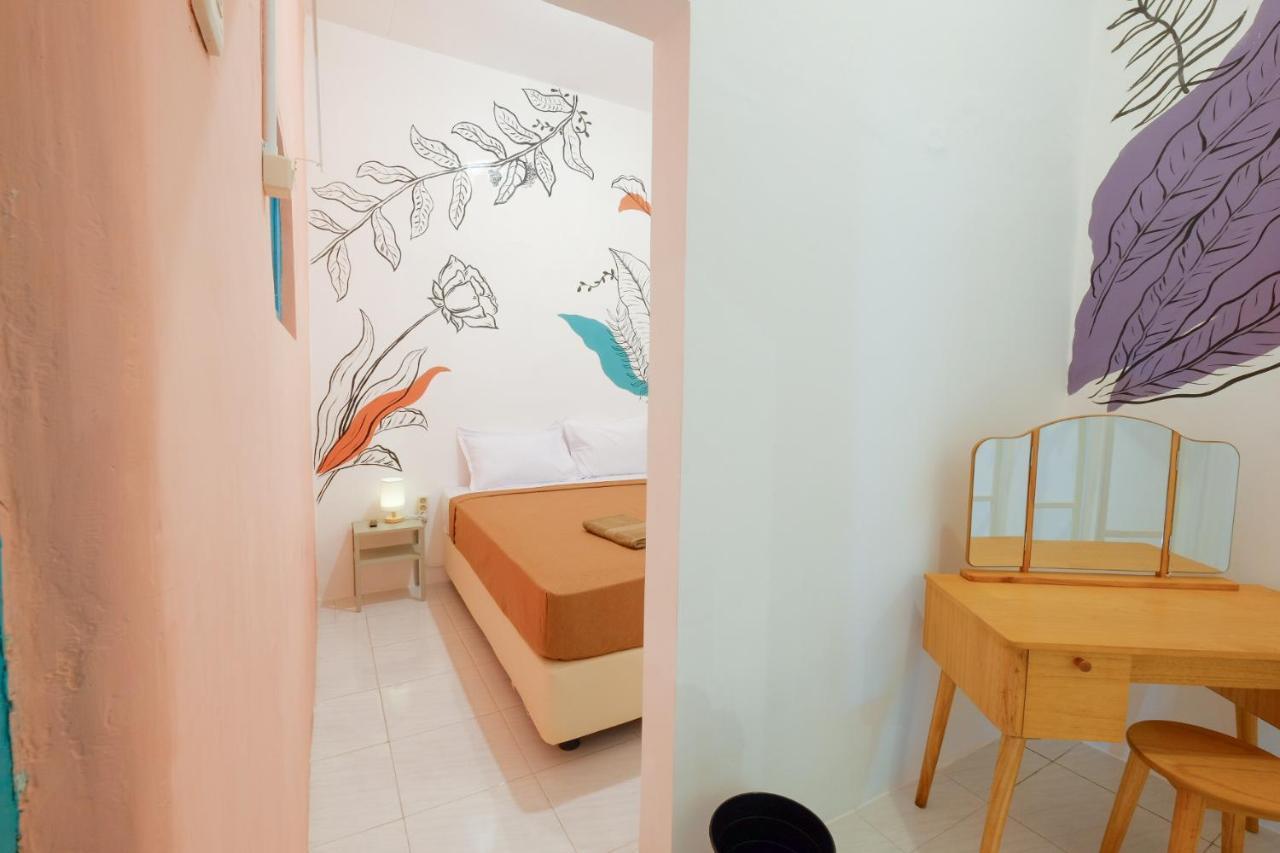 Snooze Malang Hostel ภายนอก รูปภาพ