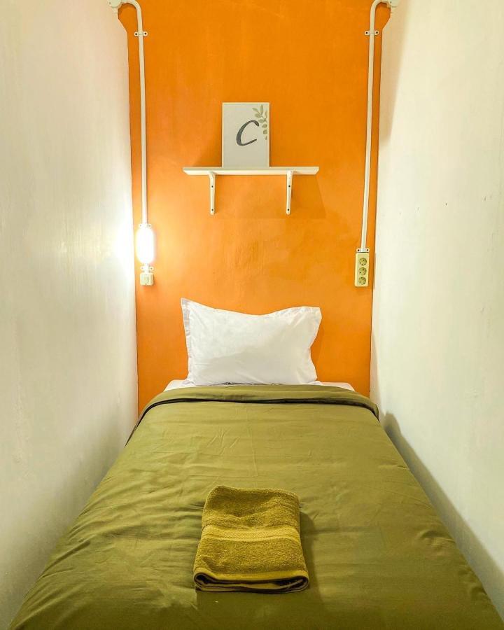 Snooze Malang Hostel ภายนอก รูปภาพ